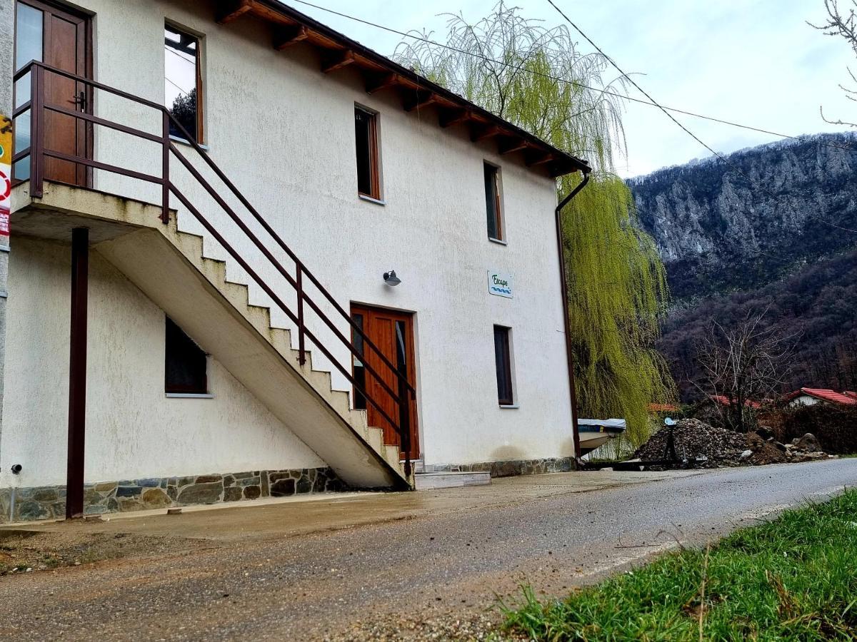 Hotel Escape à Dubova Extérieur photo