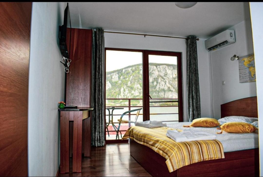 Hotel Escape à Dubova Extérieur photo