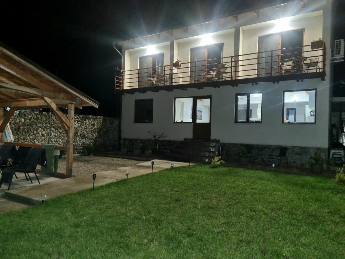 Hotel Escape à Dubova Extérieur photo